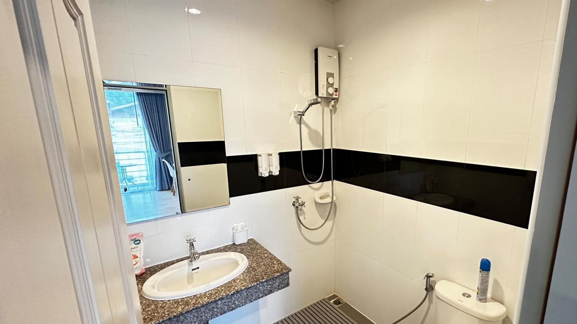 Auriflex House Panzió Krabi town Kültér fotó